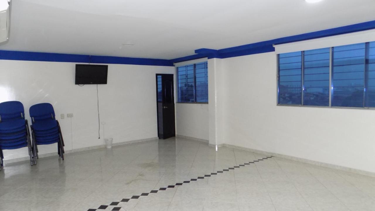 Hotel Luna Azul Florencia  Buitenkant foto