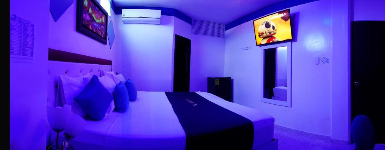 Hotel Luna Azul Florencia  Buitenkant foto