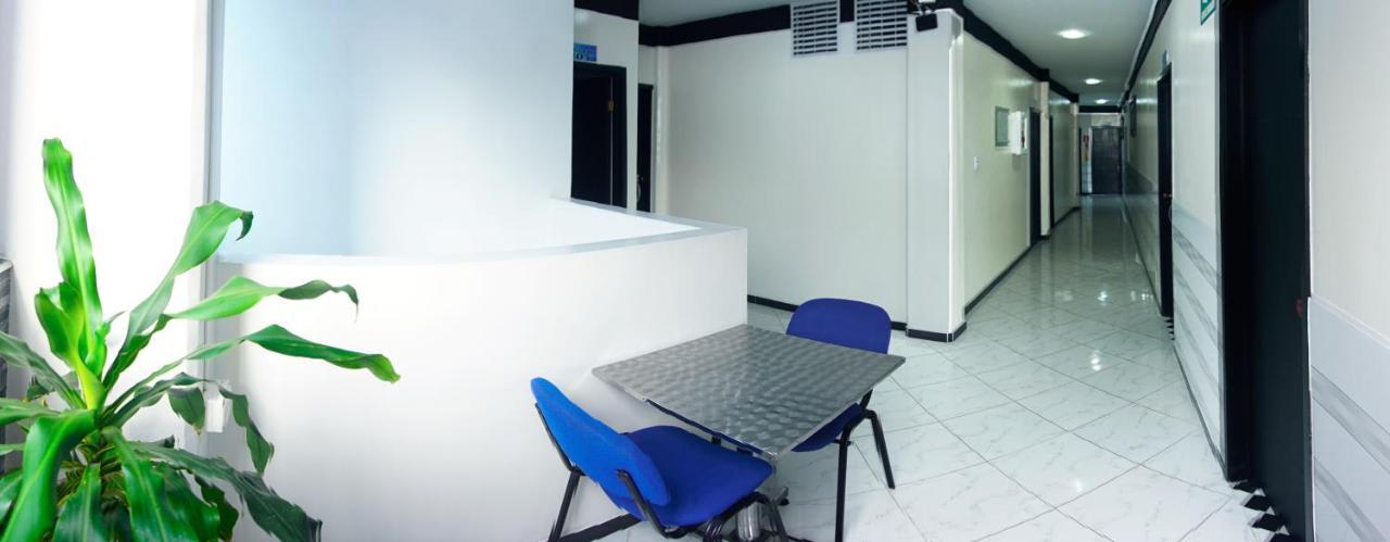 Hotel Luna Azul Florencia  Buitenkant foto