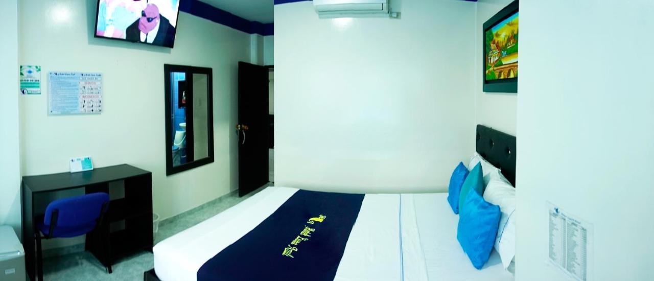 Hotel Luna Azul Florencia  Buitenkant foto